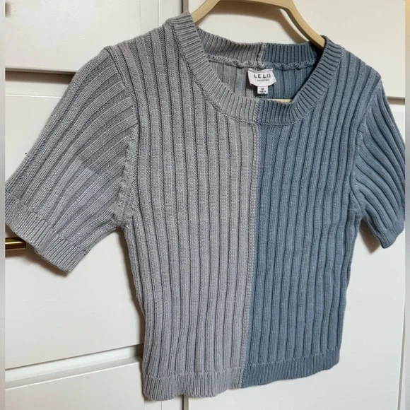 Two-Tone Ribbed Knit Short Sleeve Boutique Sweater - Picture 5 of 12